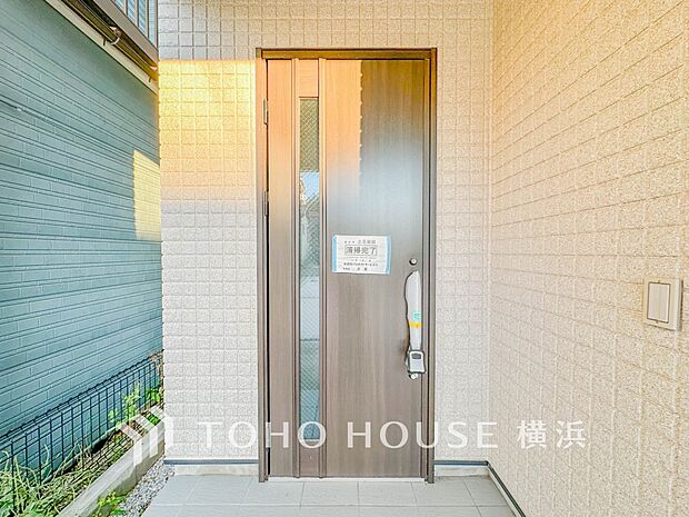 デザイン性の高いエントランスは、住む方のプライドを満たすクオリティ。