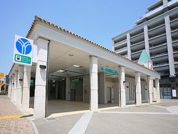 横浜市営地下鉄グリーンライン『北山田』駅　1520m　東横線乗り入れの日吉駅まで約10分で都心へのアクセスも良好。センター北駅へは約2分でお買い物にも便利 