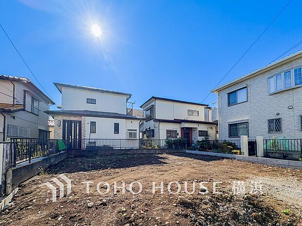 美しい街並みと穏やかな住環境でやすらぎの暮らしを叶えます。（2025年11月撮影）