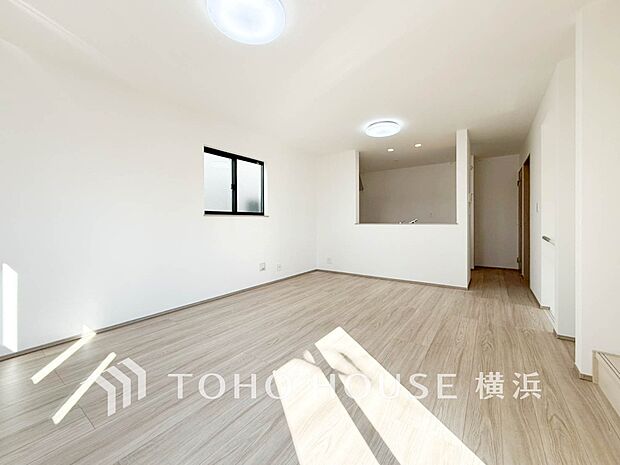話に夢中になりすぎて、ついつい時を忘れてしまう。そんな束の間の幸せを感じさせてくれる場所。