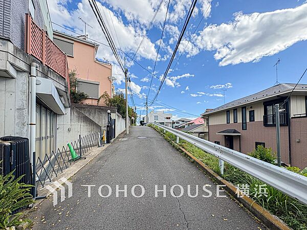 子育て環境、生活利便に優れた住環境に立地し、ゆとりある生活が送れます。