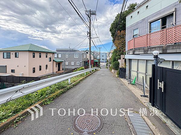 生活利便に優れた住環境に立地し、ゆとりある生活が送れます。