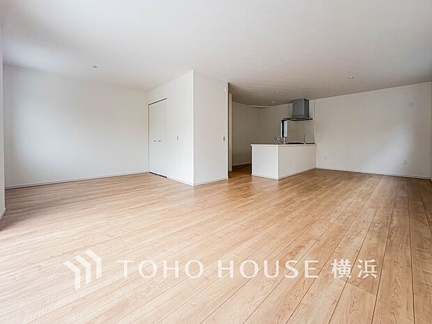 家族みんなが爽やかに健やかに過ごせるように、溢れる光をたっぷり取り込んだリビング。