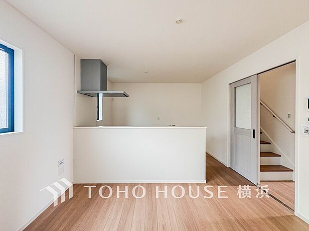 対面キッチンでリビングのご家族と会話を楽しみながらお料理できます。