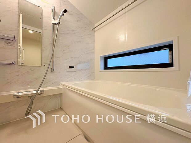 一日の疲れが癒される優雅な時間を堪能できるゆとりあるバスルームです。