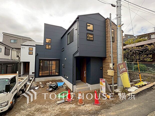 子育て環境、生活利便に優れた住環境に立地し、ゆとりある生活が送れます。