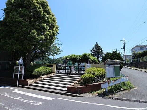 横浜市立藤の木中学校 650m