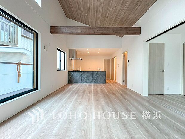 集いの場、憩いの場としての快適性を求めたやすらぎの空間です。