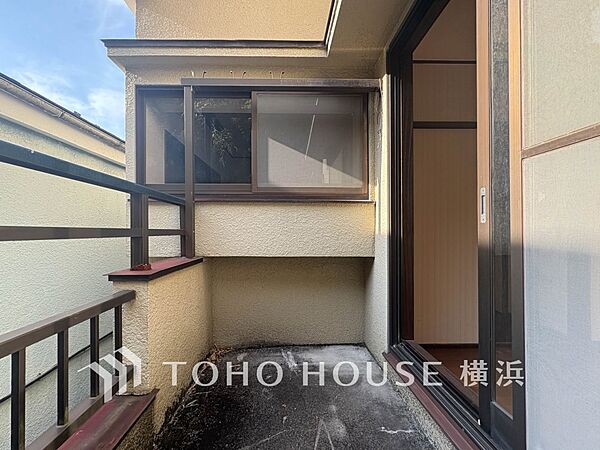 心地よい陽射しや暖かな風を楽しむことが出来るバルコニー。