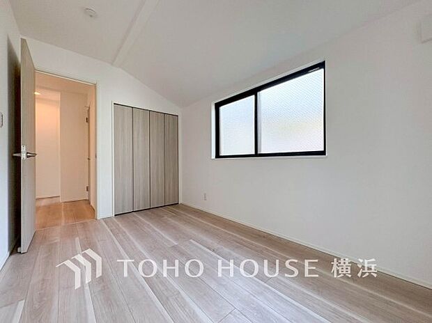 収納スペースもあり、生活しやすい居住スペースです。