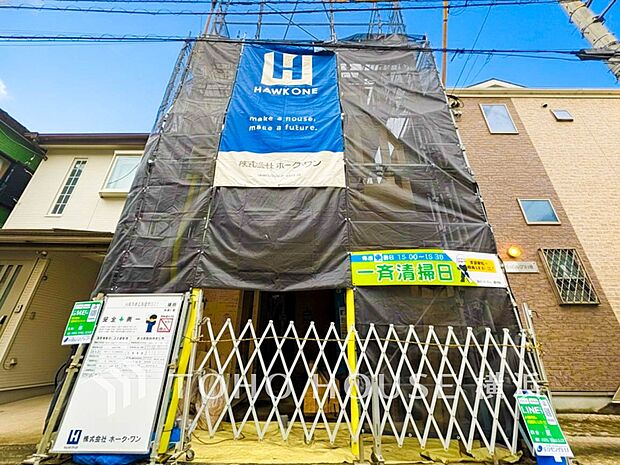 お住まいの顔となる玄関。住まう方のプライドを満たすクオリティを備えています。(2025年11月撮影)