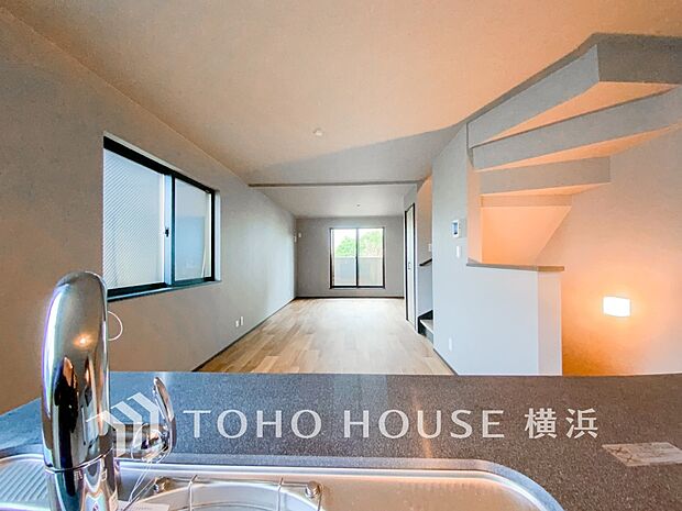 家族と過ごす時間を大切にしたい方にぴったりの明るくゆとりある住空間です。