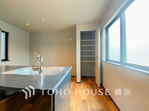 住まいの快適性を左右する収納は欲しい場所に使い勝手のよい収納を確保しています。 B号棟    