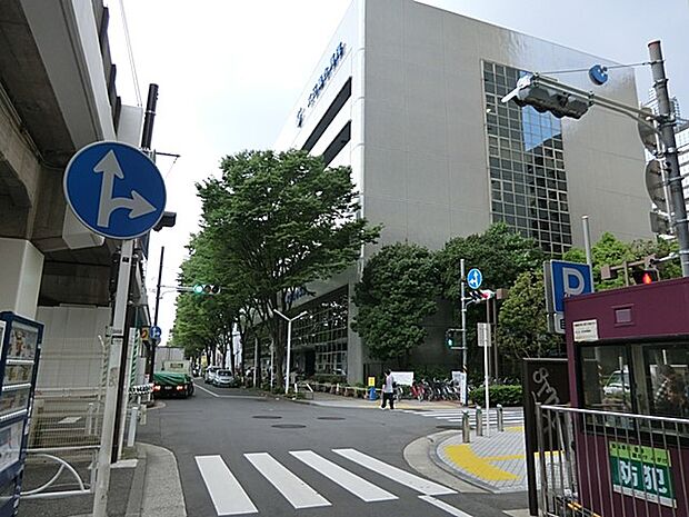 医療法人愛仁会太田総合病院 1300m JR「川崎」駅から徒歩5分の総合病院。地域の急性期病院として高度な最新の医療を提供。