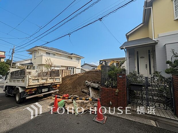 敷地内にカースペース有ります。（2025年11月撮影）