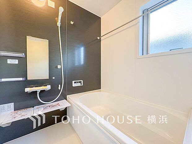 一日の疲れが癒される優雅な時間を堪能できるゆとりあるバスルームです。