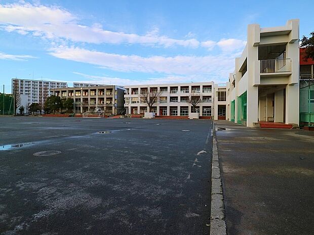 横浜市立富岡東中学校　1800m　 