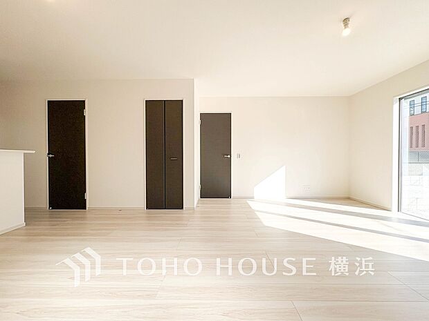 話に夢中になりすぎて、ついつい時を忘れてしまう。そんな束の間の幸せを感じさせてくれる場所。