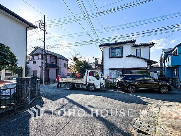 家の良し悪しだけでなく周辺環境も重要なポイント。（2025年11月撮影）