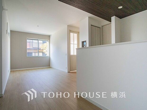 ここにはみんなが集い、食事と楽しい会話が始まるスペース。