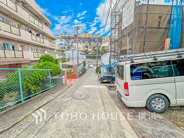 家の良し悪しだけでなく周辺環境も重要なポイント。（2025年11月撮影）