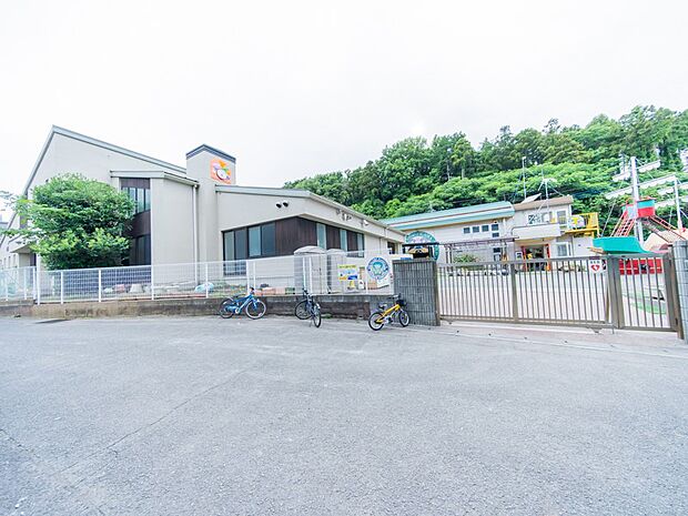 しみずがおか幼稚園 850m 1960年に創立された歴史ある幼稚園。プレスクール『ひよこの城』があるのも魅力です。