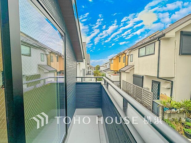 お部屋にも爽やかな風と暖かく柔らかな日差しが差し込み、毎日の暮らしを豊かに彩ります。