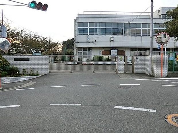 横浜市立瀬ケ崎小学校 650m