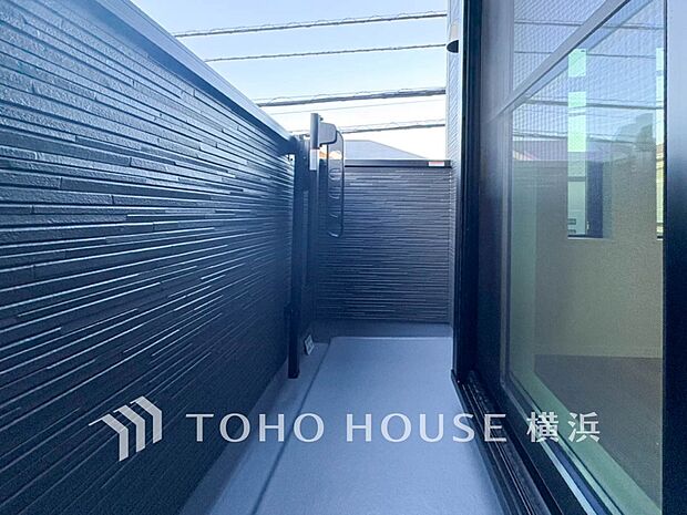 お部屋にも爽やかな風と暖かく柔らかな日差しが差し込み、毎日の暮らしを豊かに彩ります。