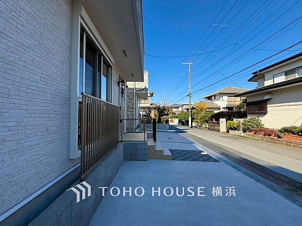 敷地内に駐車スペースがあると、日々の暮らしのをスムーズに運ぶ事が出来ます。