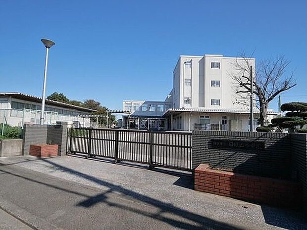 横浜市立日限山中学校　850m　 