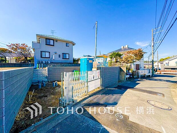 穏やかな住環境で子育てファミリーにもおすすめです。(2025年11月撮影)