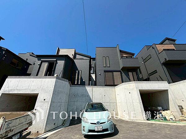 敷地内に駐車スペースがあると、日々の暮らしのをスムーズに運ぶ事が出来ます。