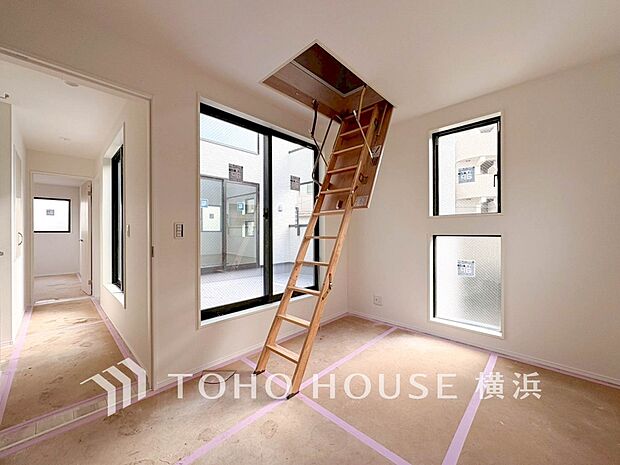 心地よい光と風があふれています。プライベートな自分時間を快適に過ごせるお部屋。