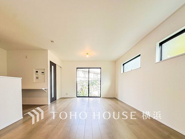 家族と過ごす時間を大切にしたい方にぴったりの明るくゆとりある住空間です。