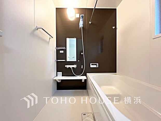 すっきりとした清潔感が感じられ、心身をリフレッシュできる寛ぎを深めてくれるスペースです。