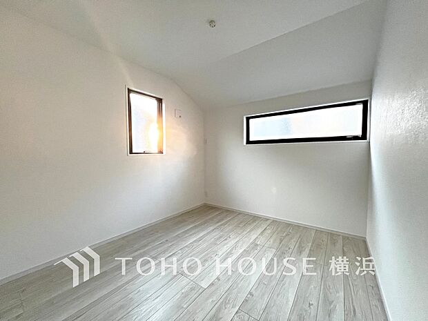 環境の良い場所にセンス良く暮らしたい、こだわりの室内には至福のシーンが繰り広げられます。