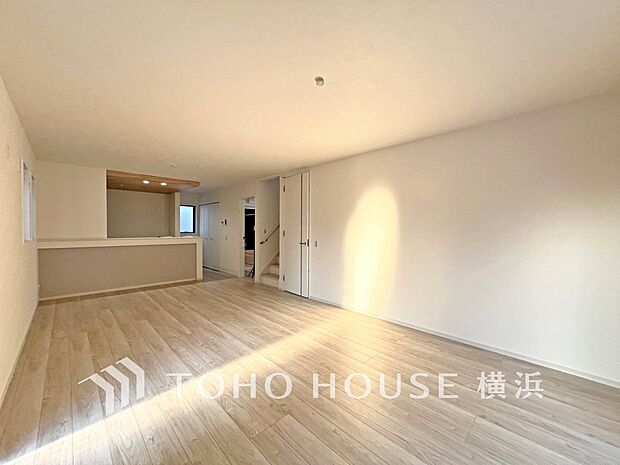 対面キッチンでリビングのご家族と会話を楽しみながらお料理できます。