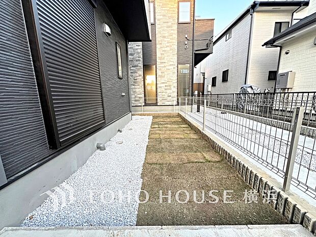 たっぷり降り注ぐ日差しの下バーベキューを楽しんだり、大切な家族やペットと楽しい休日を。