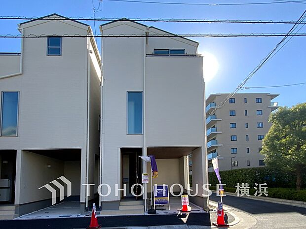 お住まいの顔となる玄関。住まう方のプライドを満たすクオリティを備えています。 