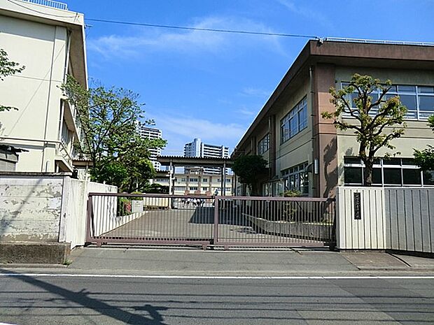 川崎市立御幸中学校　650m　 