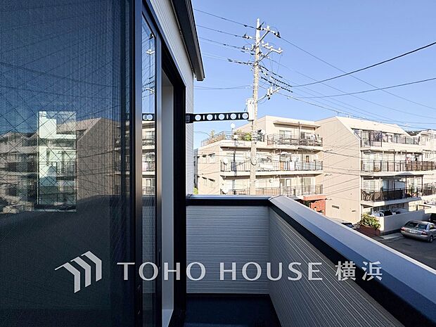 お部屋にも爽やかな風と暖かく柔らかな日差しが差し込み、毎日の暮らしを豊かに彩ります。