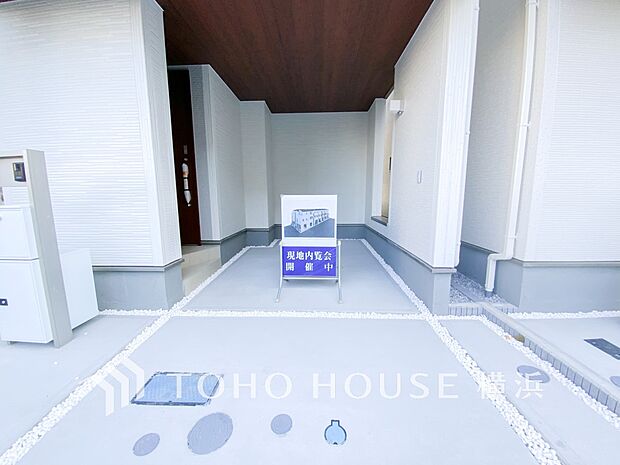 お住まいの顔となる玄関。住まう方のプライドを満たすクオリティを備えています。