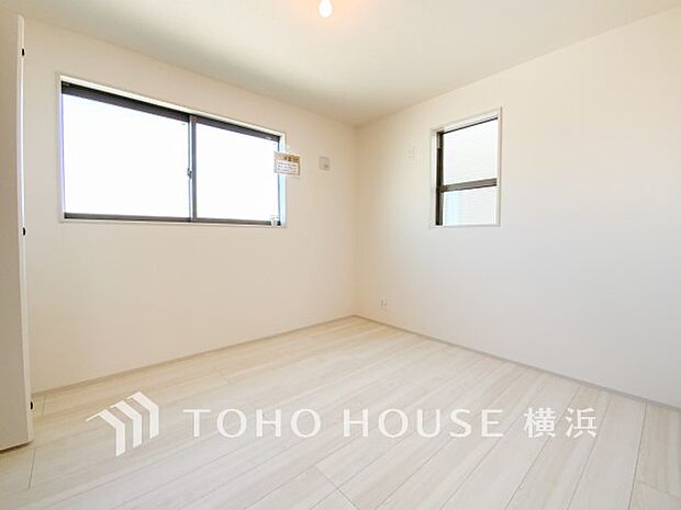 通風・採光にも優れ、心地よい光と風があふれています。(4号棟)