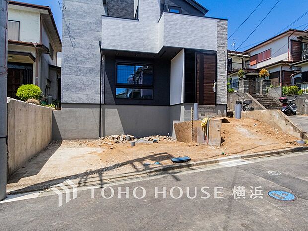 敷地内に駐車スペースがあると、日々の暮らしのをスムーズに運ぶ事が出来ます。