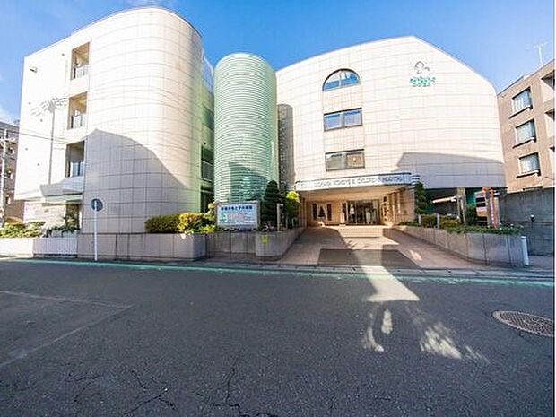 新横浜母と子の病院 700m 地域に根ざし安心を提供する病院。初めてのお産も安心です。