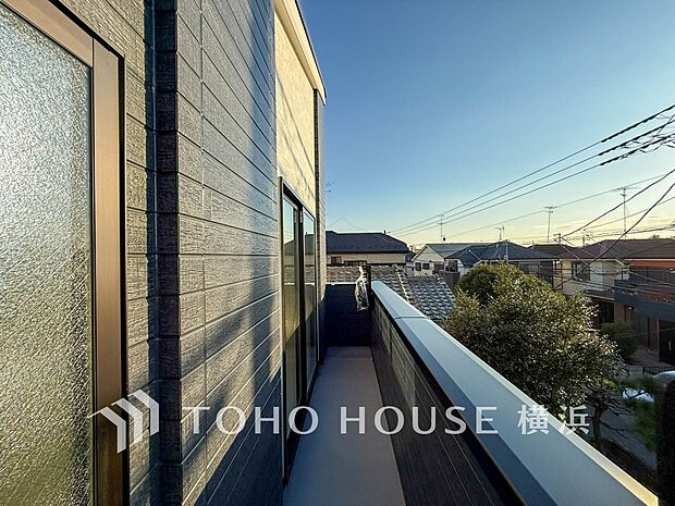 お部屋にも爽やかな風と暖かく柔らかな日差しが差し込み、毎日の暮らしを豊かに彩ります。