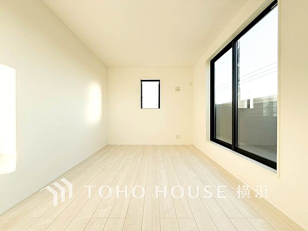 通風・採光にも優れ、心地よい光と風があふれています。