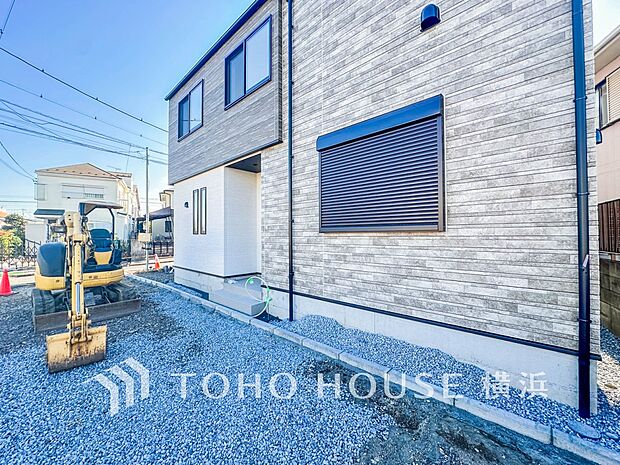 たっぷり降り注ぐ日差しの下バーベキューを楽しんだり、大切な家族やペットと楽しい休日を。