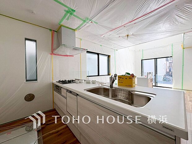 話に夢中になりすぎて、ついつい時を忘れてしまう。そんな束の間の幸せを感じさせてくれる場所。